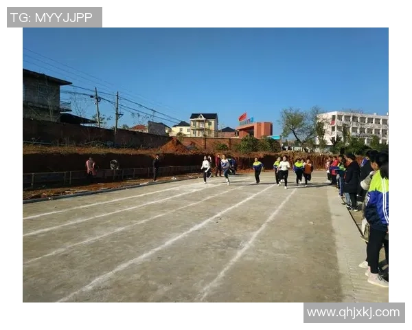 三玖与足球明星亲密合照展现青春活力与运动魅力的完美瞬间 三玖与足球明星亲密合照展现青春活力与运动魅力的完美瞬间