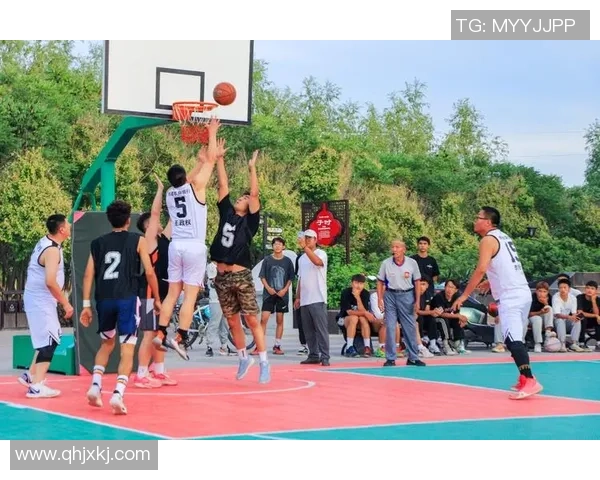 南京篮球队与北京篮球队赛后复盘团队协作的精彩瞬间与战术分析 南京篮球队与北京篮球队赛后复盘团队协作的精彩瞬间与战术分析