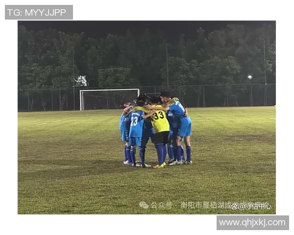 成龙与足球明星同框合影展现友谊与激情的精彩瞬间